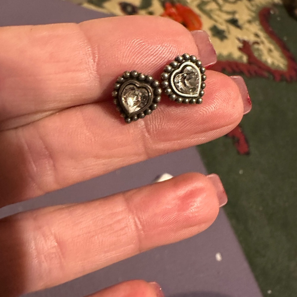 Brighten earrings, heart shaped with crystal center